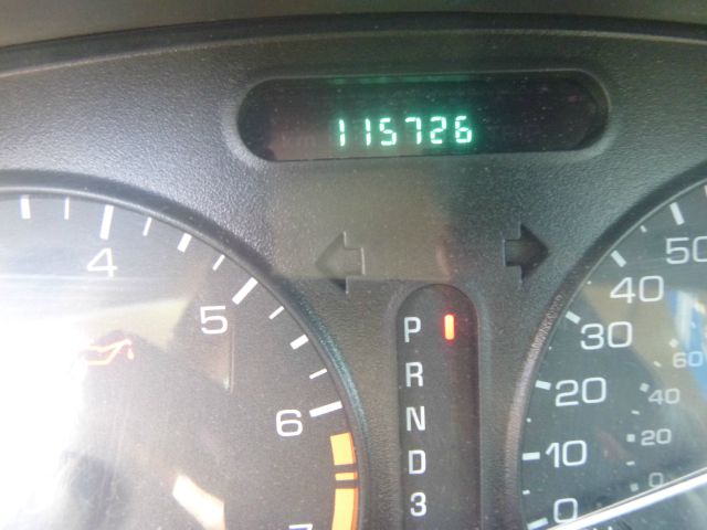 Oldsmobile Alero 2004 photo 2