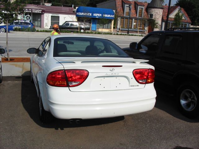 Oldsmobile Alero 2004 photo 1
