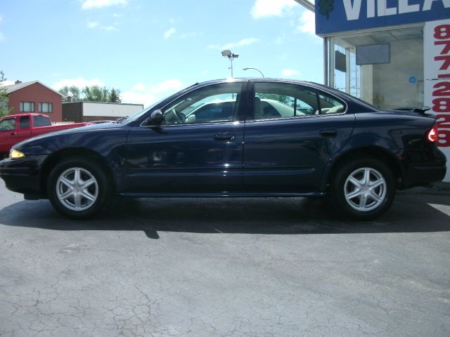 Oldsmobile Alero 2004 photo 2