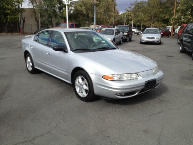 Oldsmobile Alero 2004 photo 2
