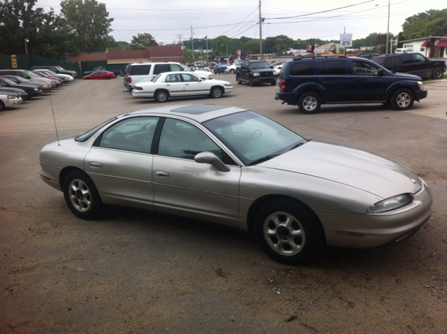 Oldsmobile Aurora Base Sedan