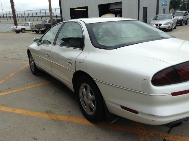 Oldsmobile Aurora 1998 photo 1
