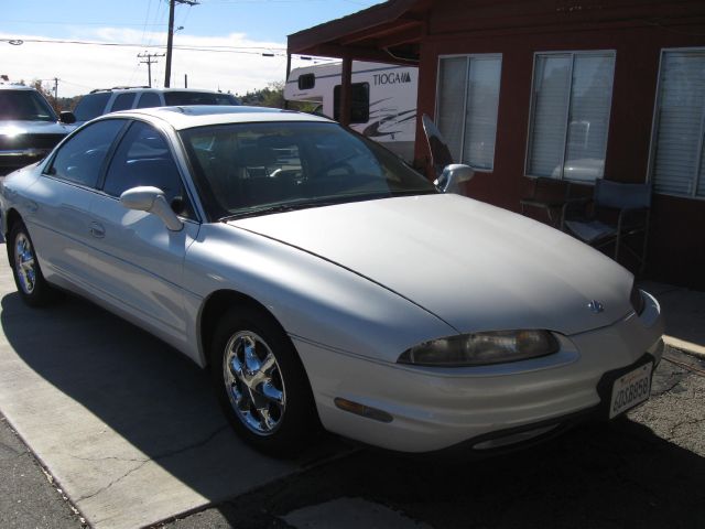 Oldsmobile Aurora Base Sedan