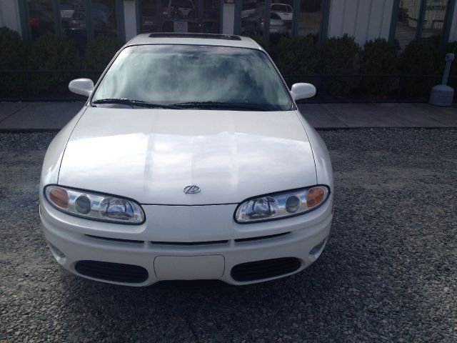 Oldsmobile Aurora 2001 photo 3