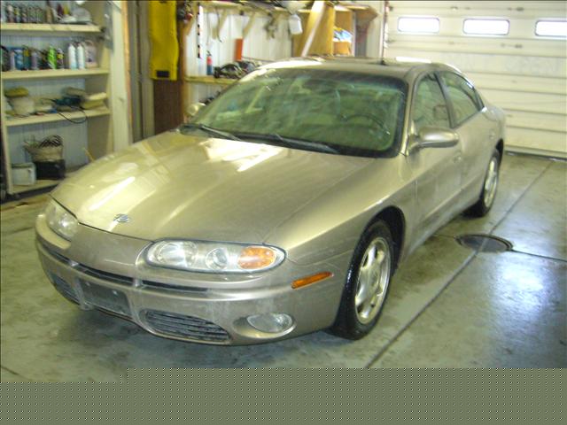 Oldsmobile Aurora Base Sedan