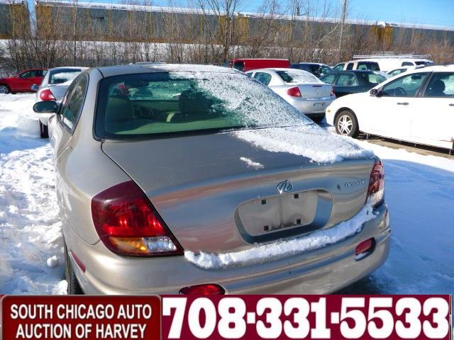 Oldsmobile Aurora 2001 photo 2
