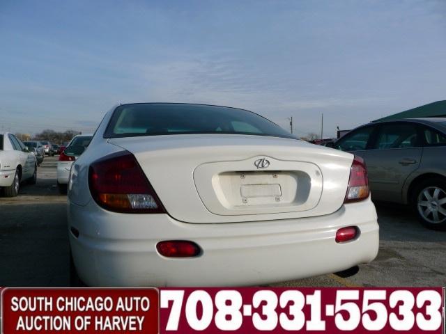 Oldsmobile Aurora 2001 photo 2