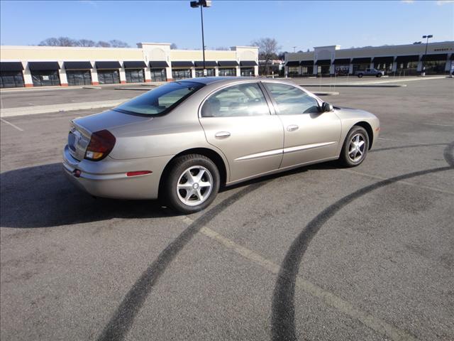 Oldsmobile Aurora 2001 photo 1