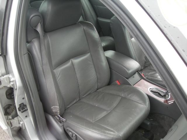 Oldsmobile Aurora 2001 photo 2