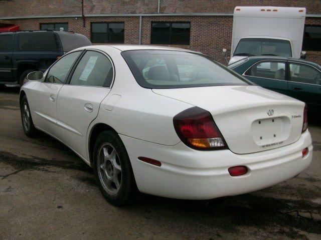 Oldsmobile Aurora 2001 photo 2