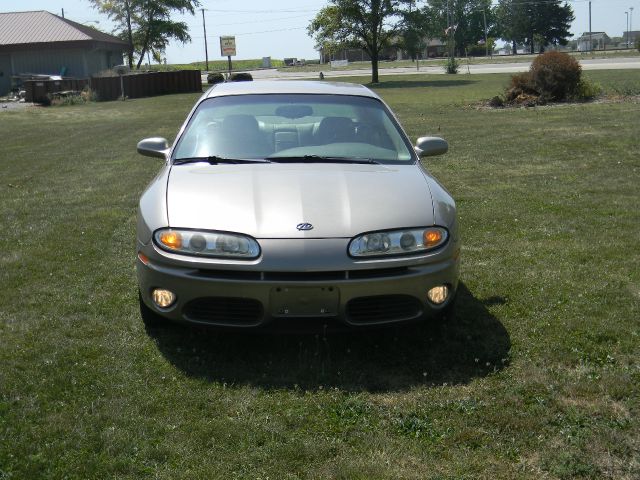 Oldsmobile Aurora 2001 photo 3