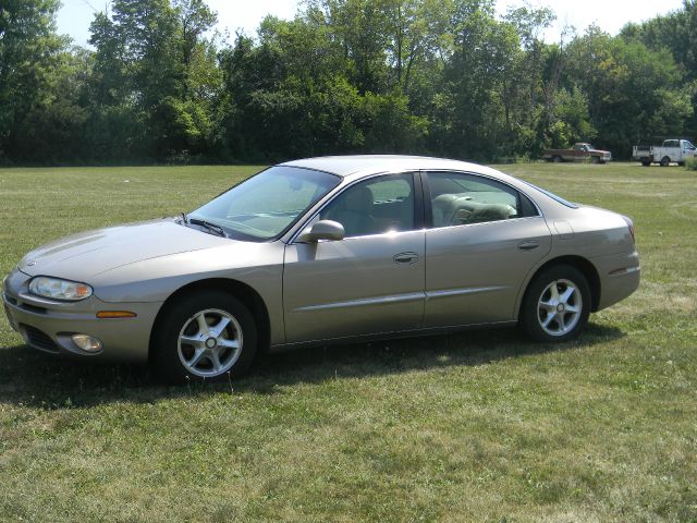 Oldsmobile Aurora 2001 photo 4