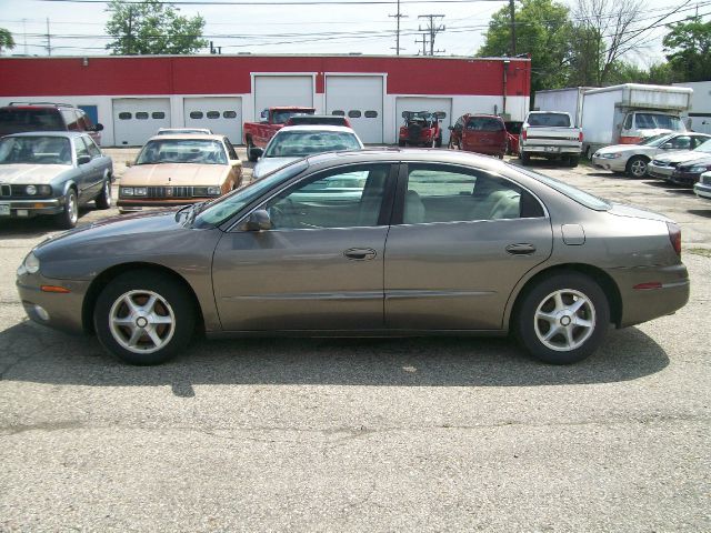 Oldsmobile Aurora 2001 photo 1