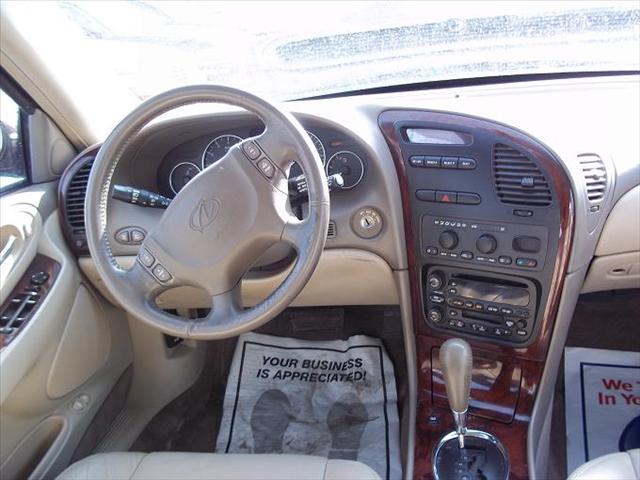 Oldsmobile Aurora 2001 photo 2