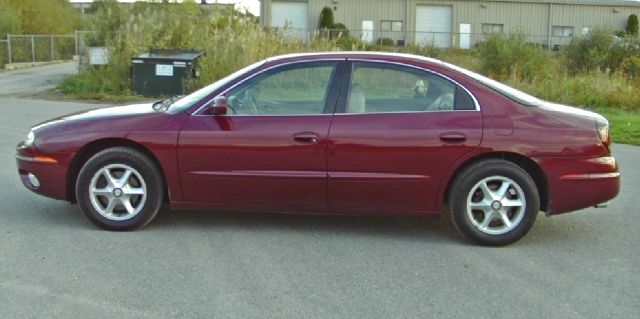 Oldsmobile Aurora 2001 photo 2