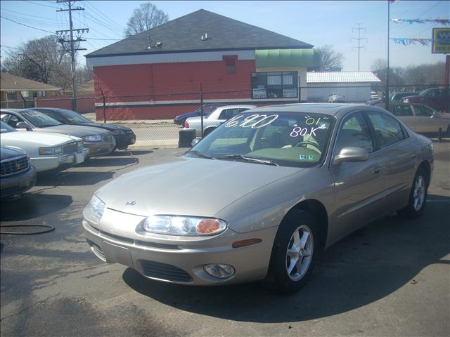 Oldsmobile Aurora Base Sedan