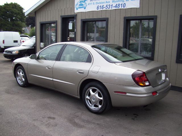 Oldsmobile Aurora 2001 photo 2