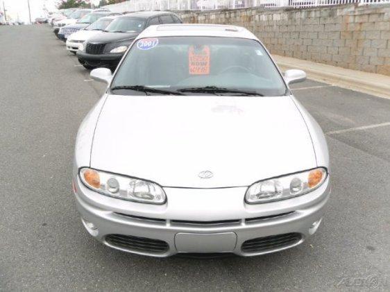Oldsmobile Aurora 2001 photo 1