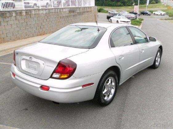 Oldsmobile Aurora 2001 photo 2