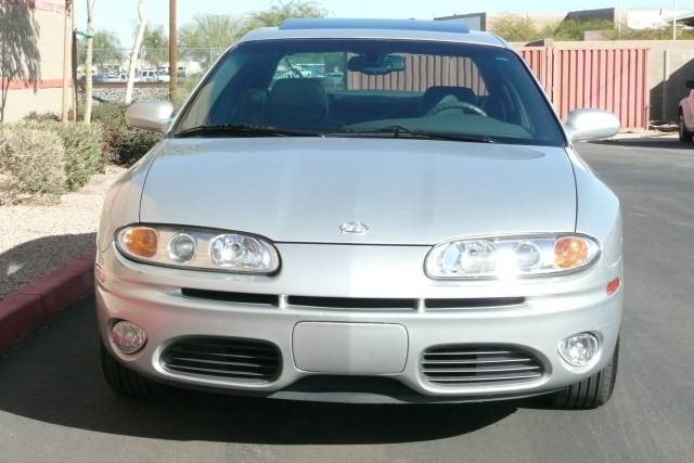 Oldsmobile Aurora 2001 photo 1
