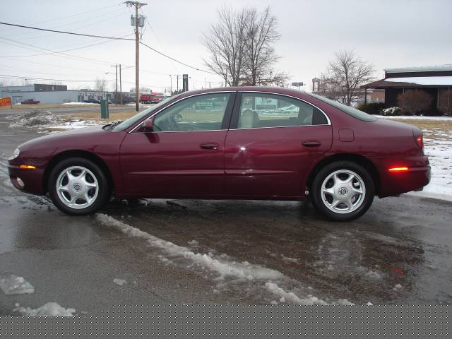 Oldsmobile Aurora 2001 photo 2