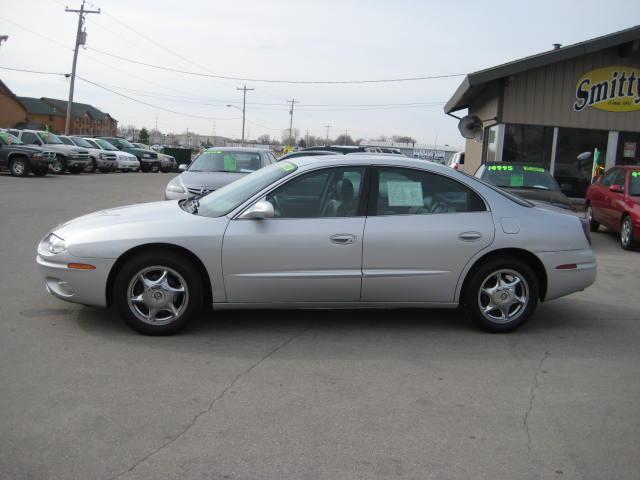 Oldsmobile Aurora 2001 photo 1