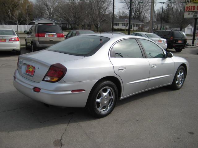 Oldsmobile Aurora 2001 photo 2