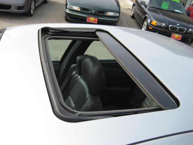 Oldsmobile Aurora 2001 photo 3