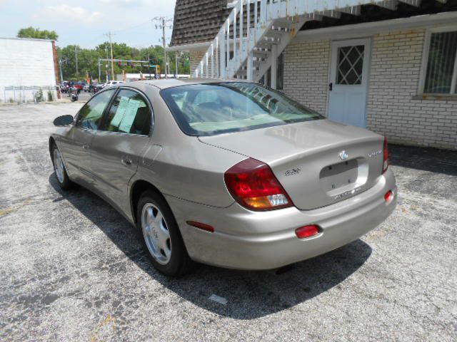 Oldsmobile Aurora 2001 photo 12