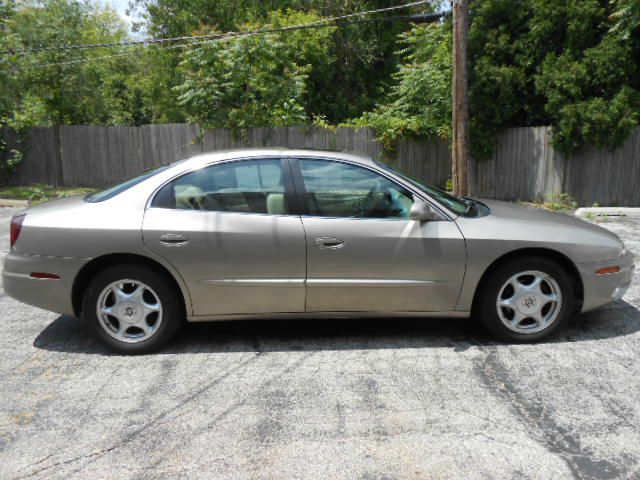 Oldsmobile Aurora 2001 photo 3