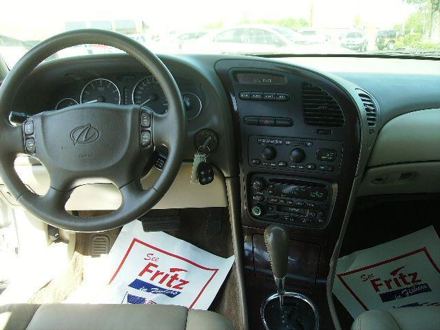 Oldsmobile Aurora 2002 photo 4