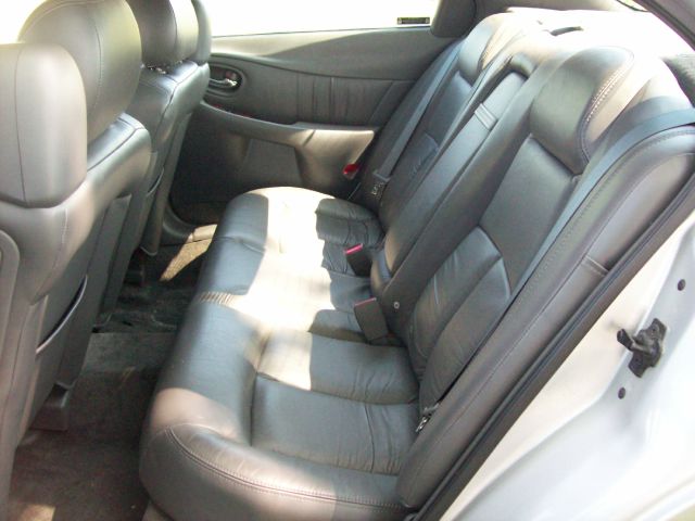 Oldsmobile Aurora 2002 photo 2