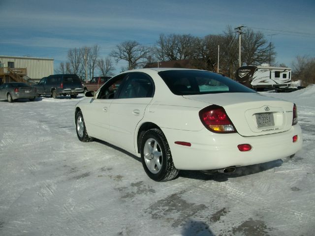 Oldsmobile Aurora 2002 photo 1