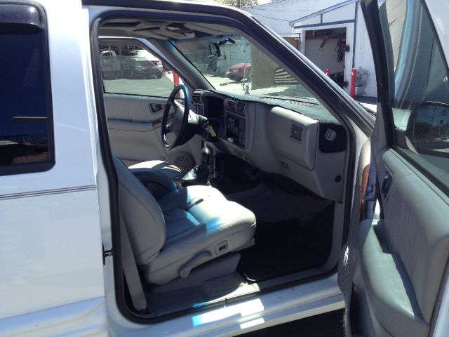 Oldsmobile Bravada 1997 photo 3