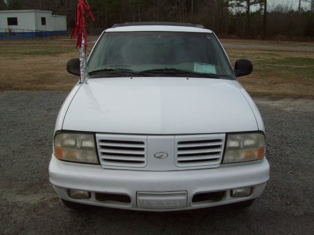 Oldsmobile Bravada 1998 photo 3