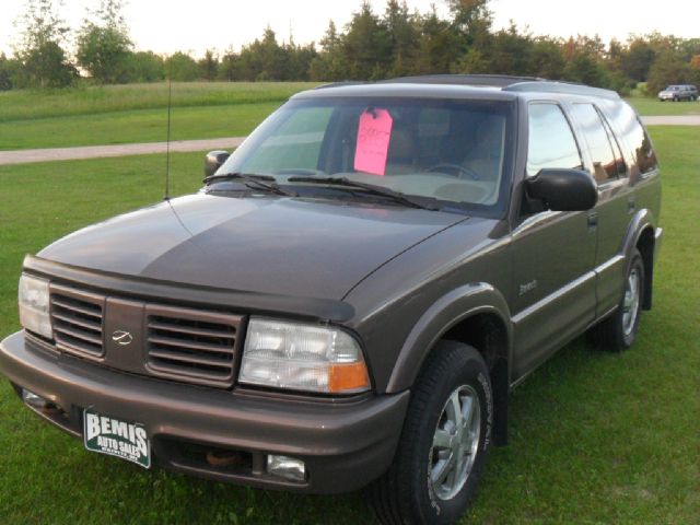 Oldsmobile Bravada EX - DUAL Power Doors SUV