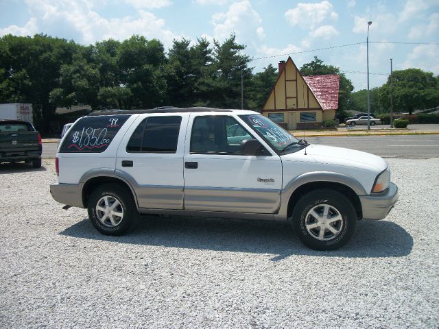 Oldsmobile Bravada EX - DUAL Power Doors SUV