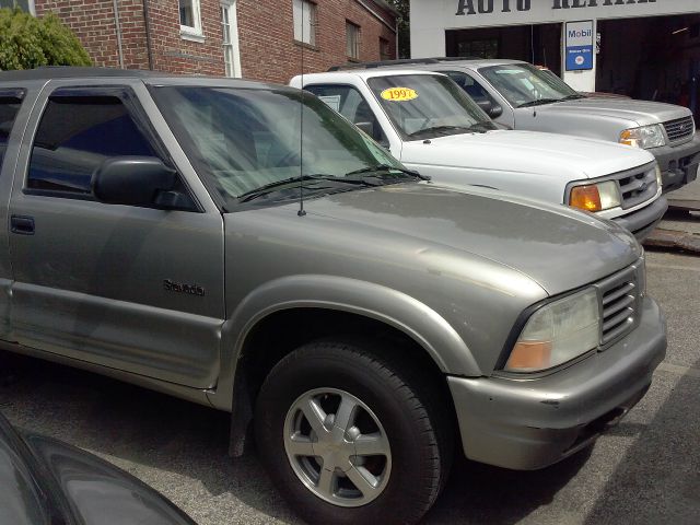 Oldsmobile Bravada 1999 photo 2