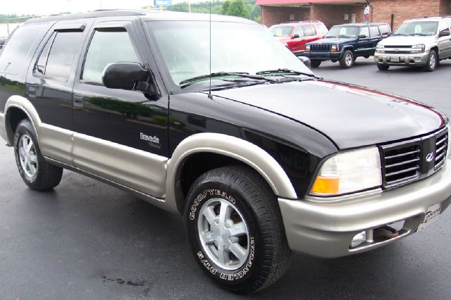 Oldsmobile Bravada EX - DUAL Power Doors SUV