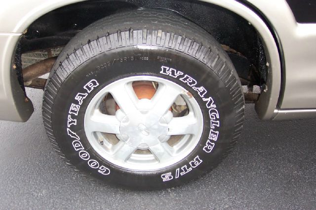 Oldsmobile Bravada 2000 photo 1