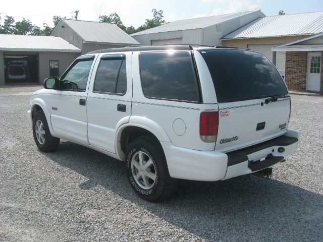 Oldsmobile Bravada 2000 photo 2
