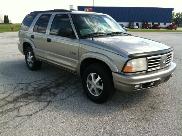 Oldsmobile Bravada 2000 photo 2