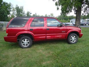 Oldsmobile Bravada EX - DUAL Power Doors SUV