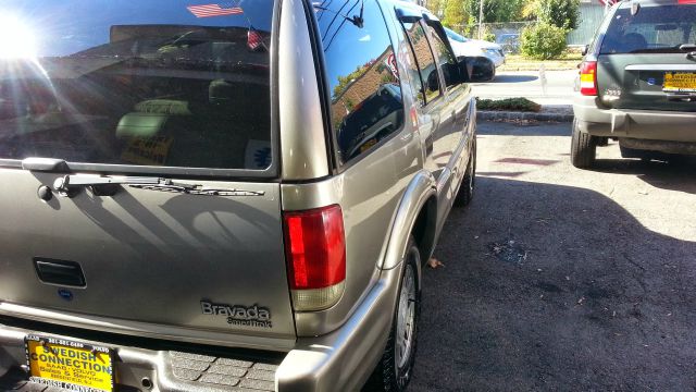 Oldsmobile Bravada 2001 photo 3