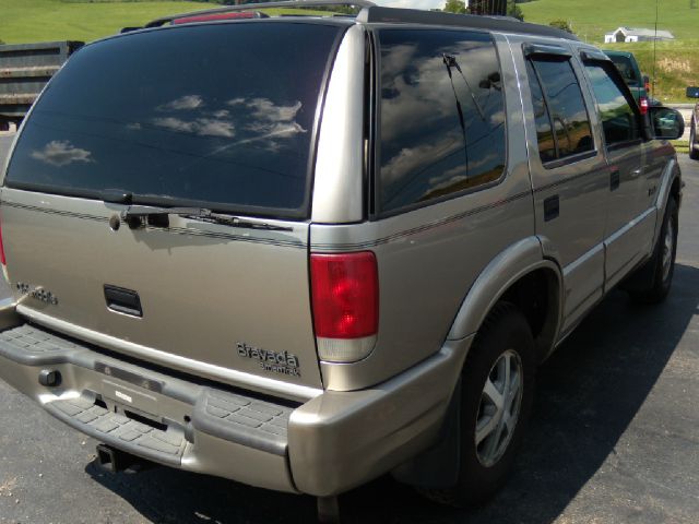 Oldsmobile Bravada 2001 photo 2