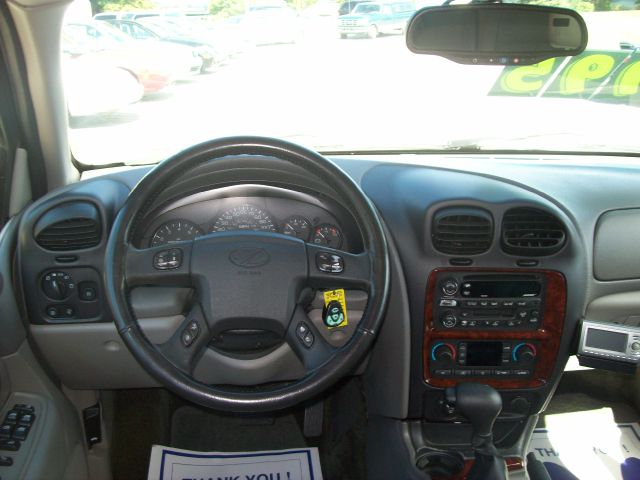Oldsmobile Bravada 2003 photo 2