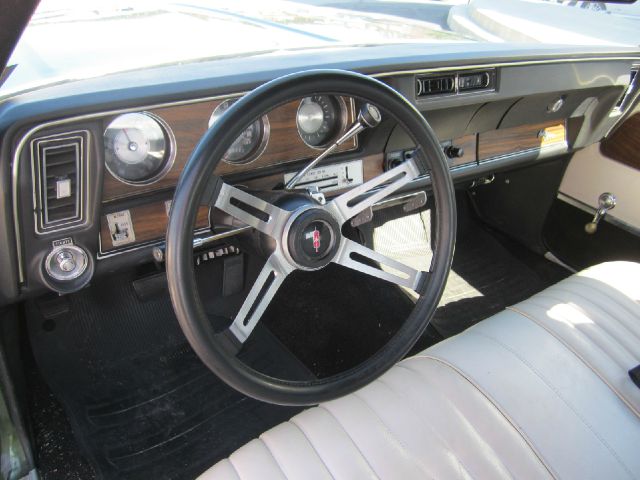 Oldsmobile CUTLAS 1972 photo 8