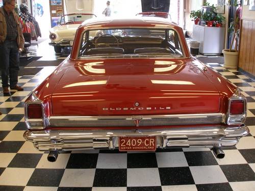 Oldsmobile CUTLASS 1963 photo 2