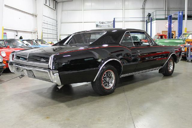 Oldsmobile CUTLASS Unknown Coupe