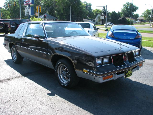 Oldsmobile CUTLASS 1986 photo 4
